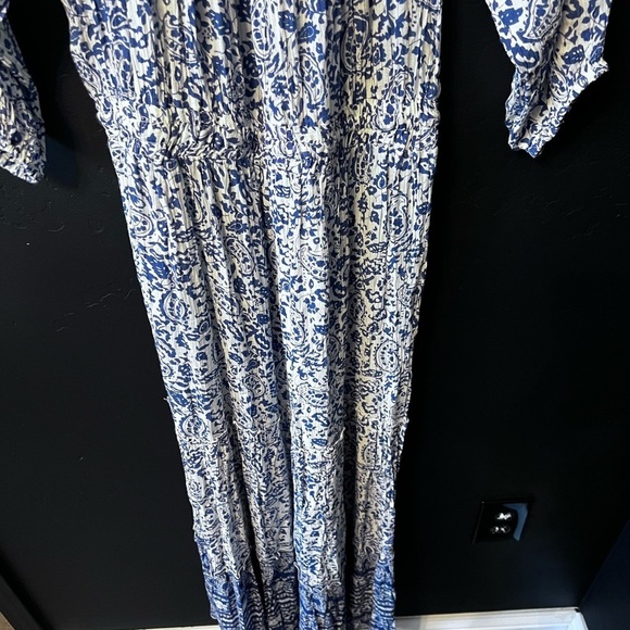 Chelsea Taylor Medium Coastal Boho Maxi
Dress Blue White Paisley Print like New - Picture 9 of 10